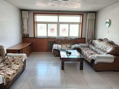 固原原州新时代购物中心东扩小区步梯四楼，简单装修，看房方便出租房源真实图片