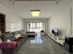 百色右江恒基广场鼎盛中央城 4室2厅2卫 电梯房 配套齐全 南北通透出租房源真实图片