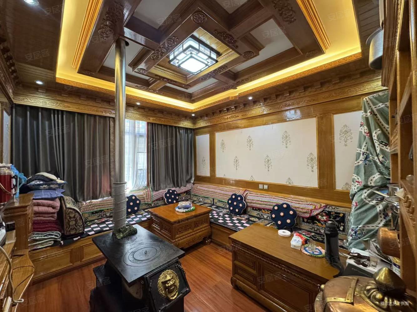 德勒林1060号小区8室2厅2卫350㎡南北250万