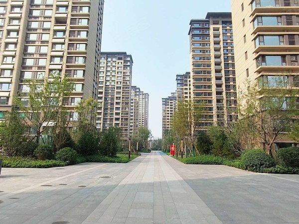 沂源南益名士华府名士华府精装修,出租!紧邻十一中!家电家具齐全!