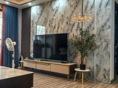 阳江阳春春城镇东湖豪装大3房.装修很漂亮,家私家电齐全,月租2000出租房源真实图片