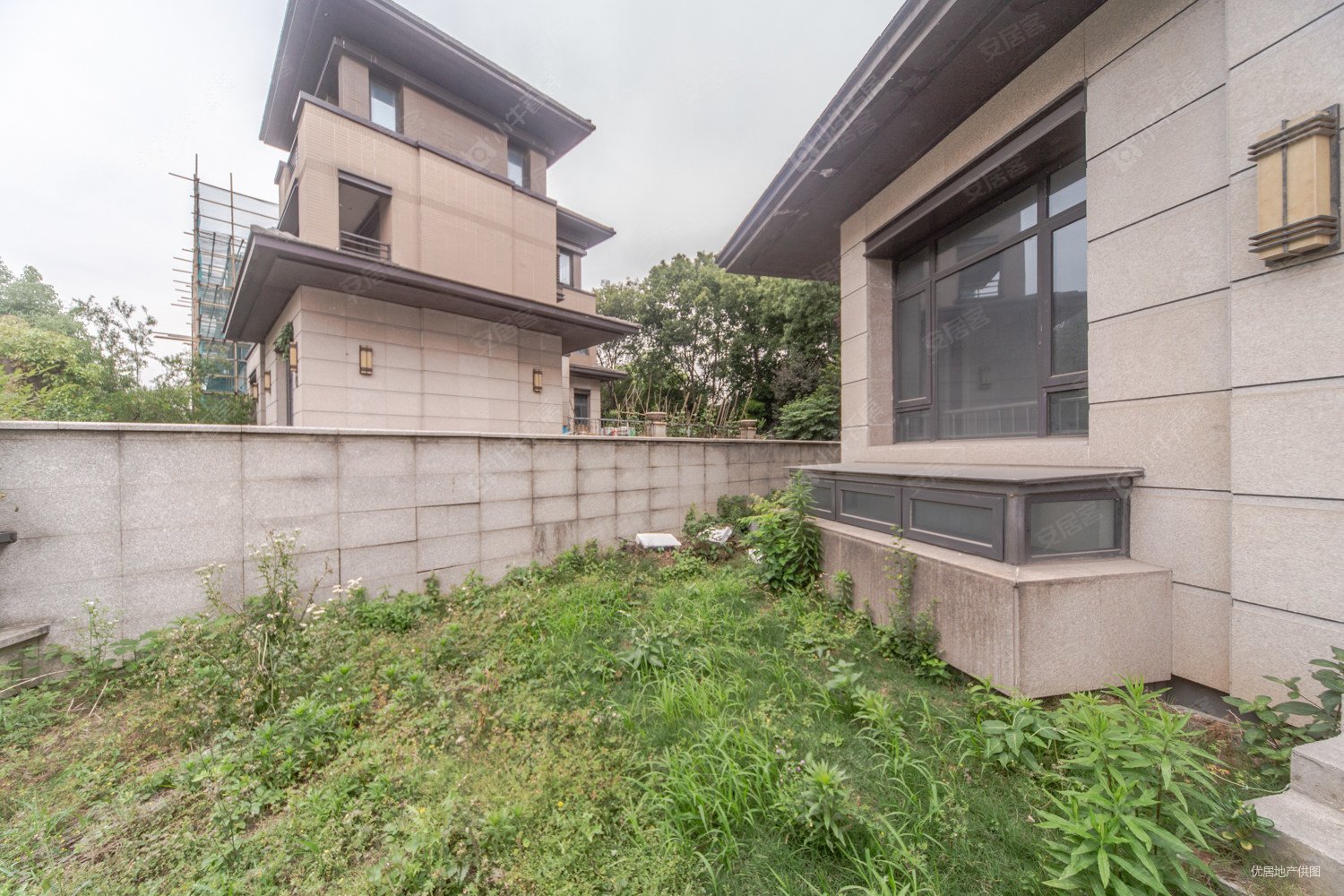 九龙仓时代上院(别墅)4室3厅3卫254.67㎡南北800万