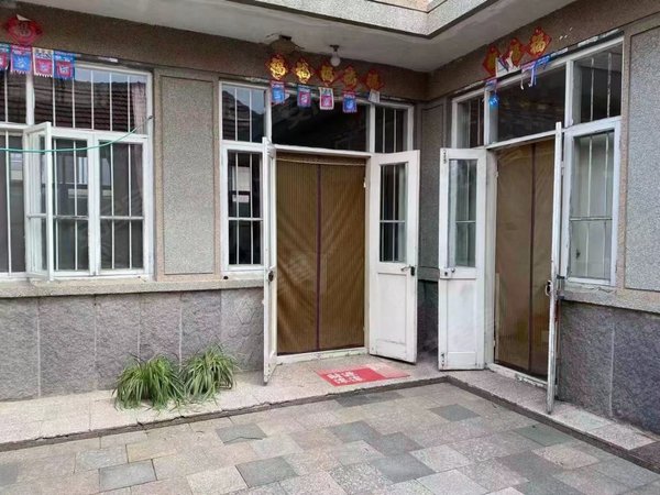 青岛崂山沙子口小河东村自建房崂山沙子口小河东村,正房4间,带厢房带