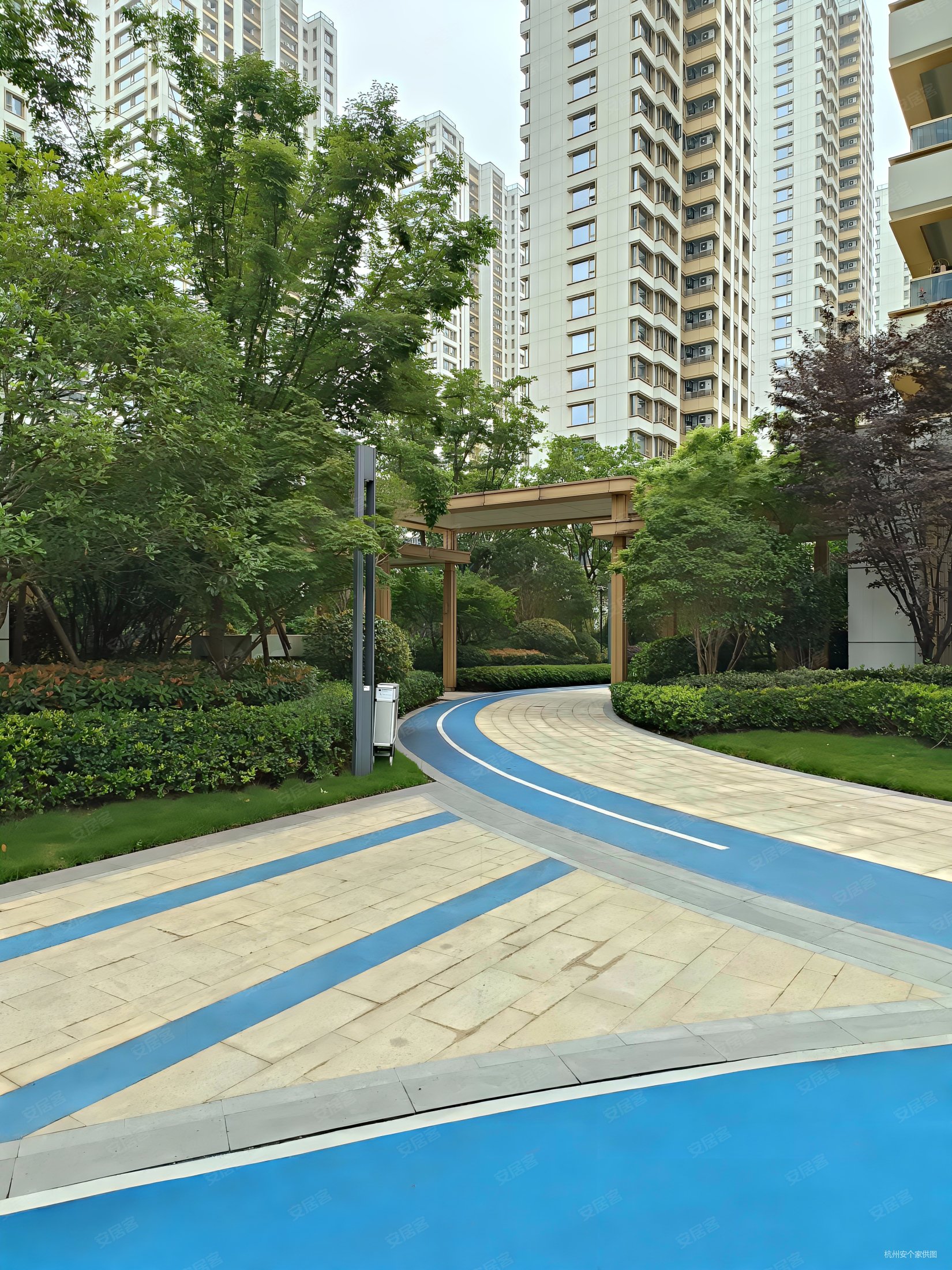 融信保利创世纪3室2厅2卫89.05㎡南北720万