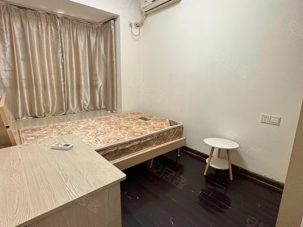 深圳龙华观澜章阁中心城观澜富士康北门小区房民水民电两房一厅出租