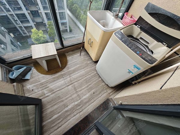 海宁长安镇农发区东方嘉苑(海宁)近大学城 民水民电通燃气 出门就是商业街 地铁口200米出租房源真实图片