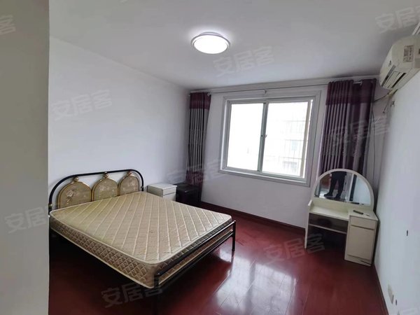 阜阳颍州阜王路碧水云天一期新六院旁 碧水云天 精装6楼带阁楼 东西