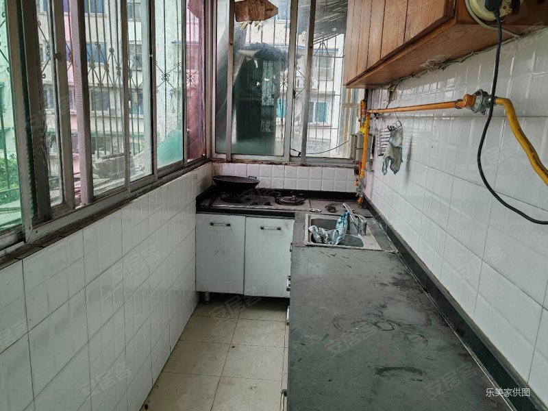 十陵小区套三双卫出售位于成渝立交外侧