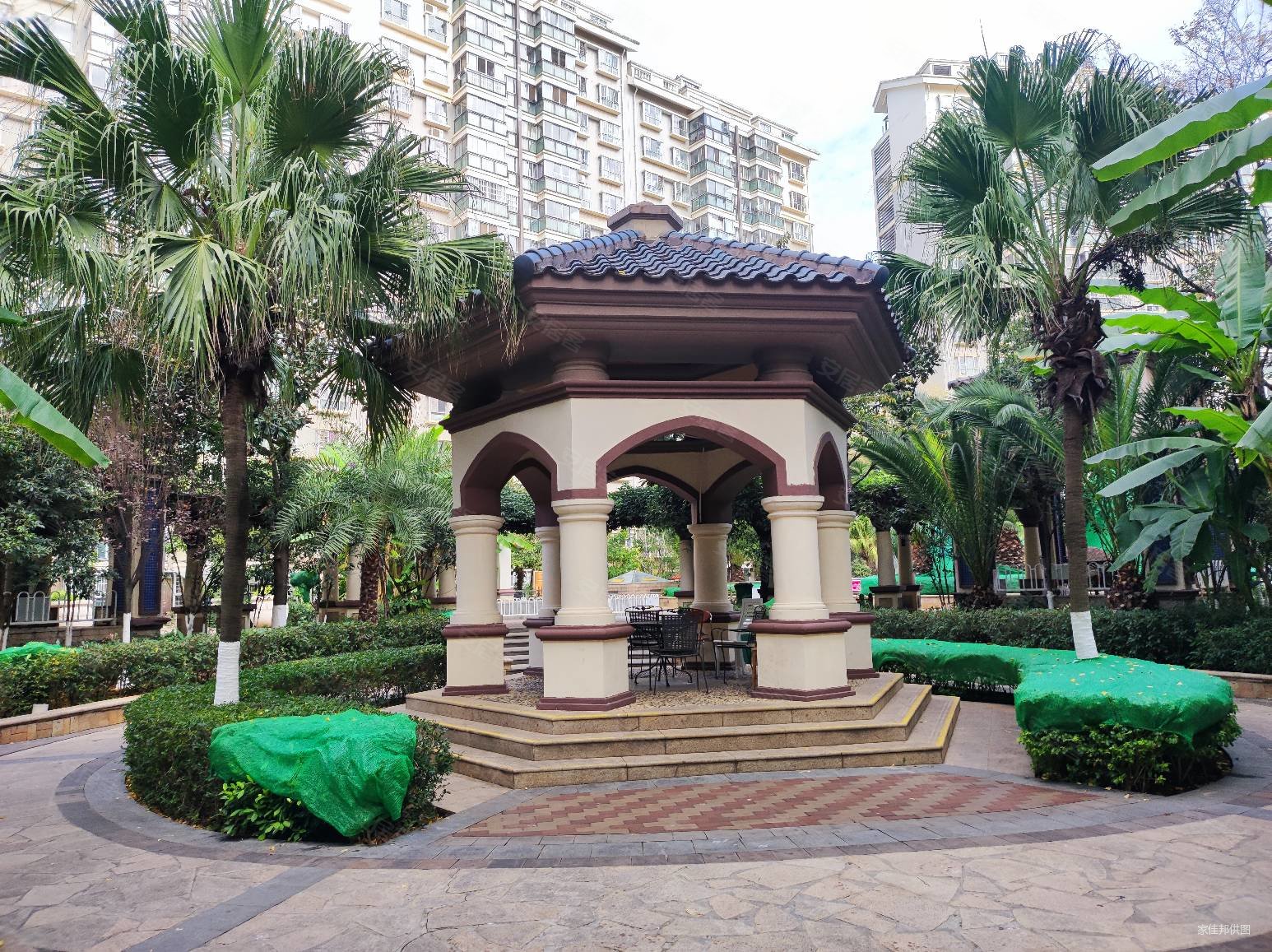 华都花园b区电梯房小区环境优美精装三房二厅房东急售