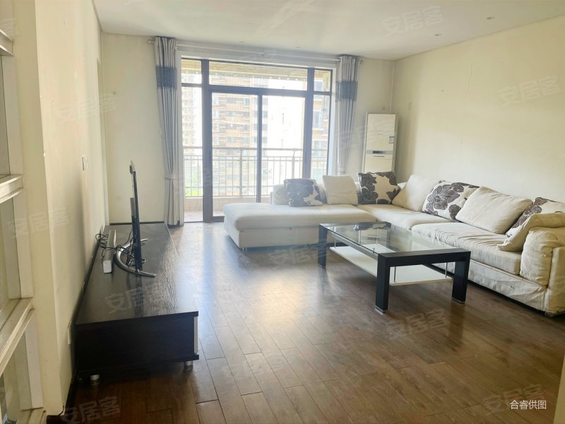 高新第三初一中分校 云顶园三室 小高层一梯两户 不