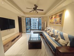 桂林临桂一院两馆碧桂园精装3房，南北通透双阳台，4台空调，家电齐全，定制衣柜出租房源真实图片