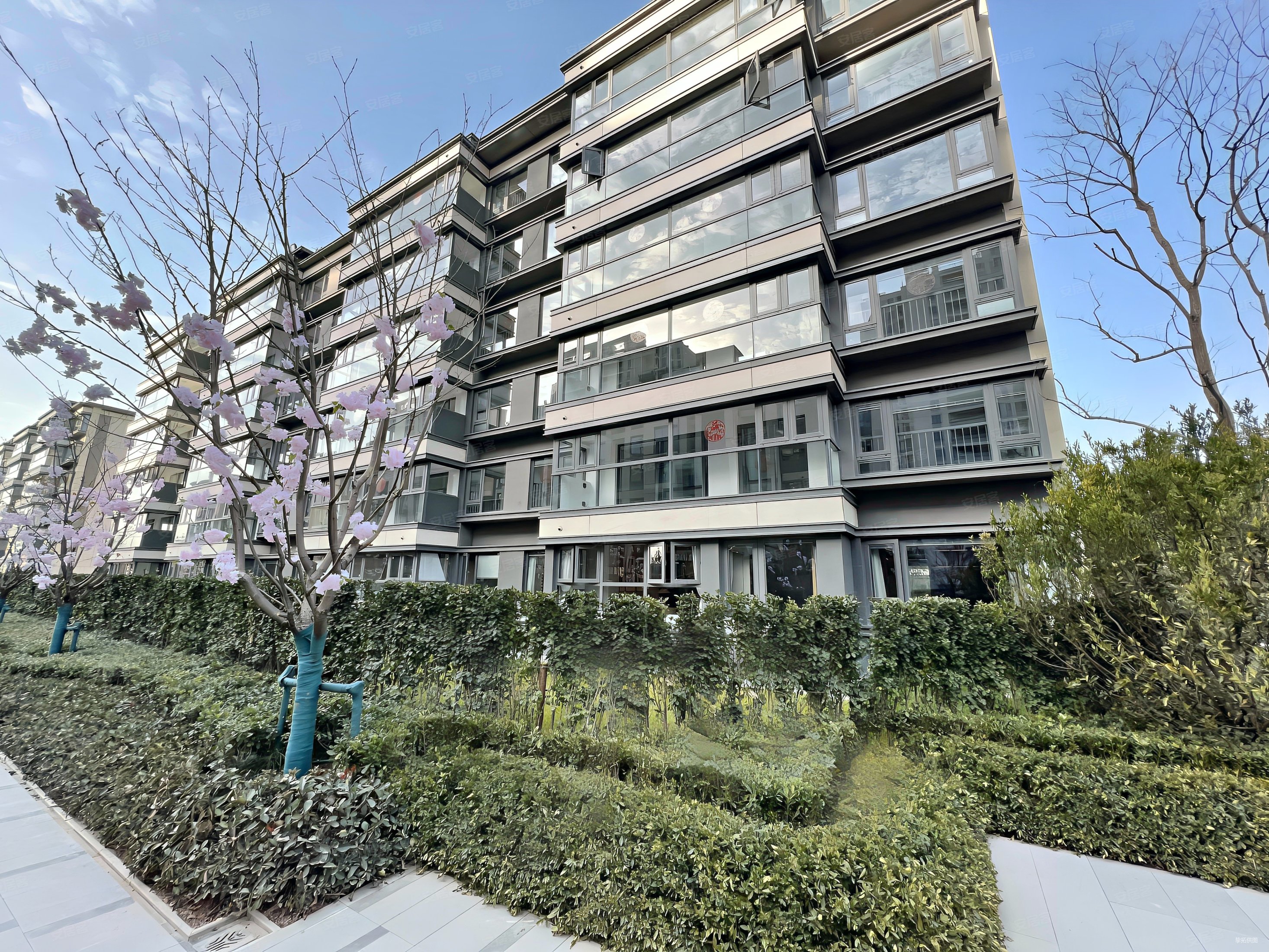 南北通透满二住房201平中海方山印3室2厅2卫