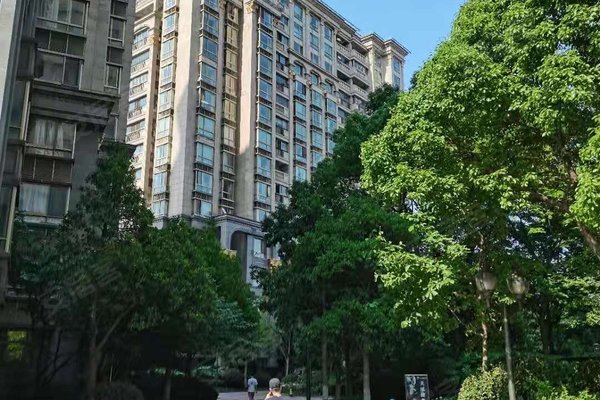 皇家花园怎么样,好不好_中介房产经纪人:彭超对皇家花园的评价-上海