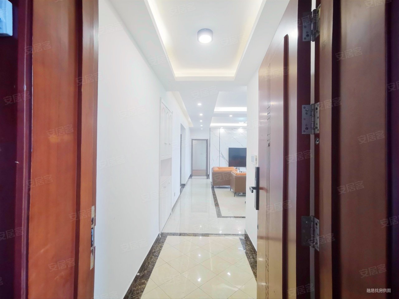 中信凯旋公馆 有电梯 精装好房 产权清晰 临地铁 南北通透