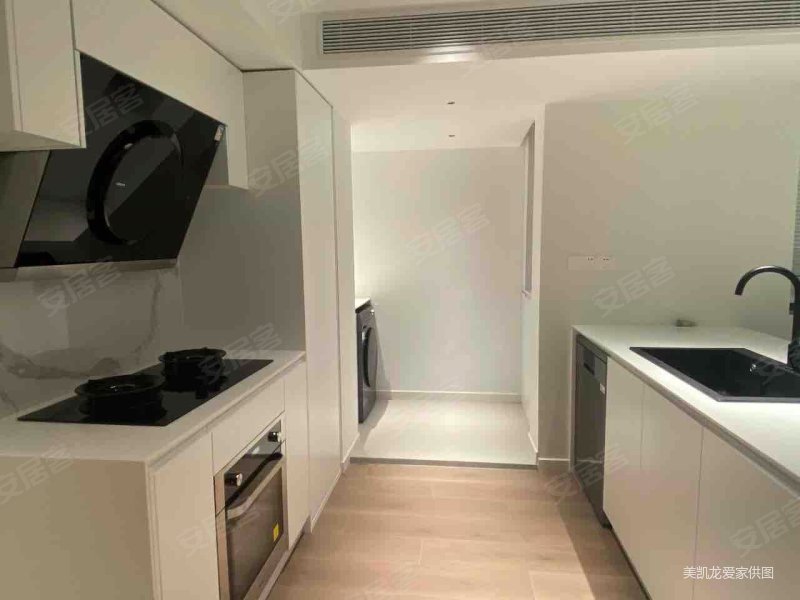 华敏世纪广场  2房 花园小区,紧邻地铁口,满五年