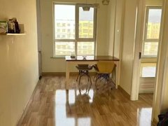 凤城凤凰大街凤城城区低价急租，东御城电梯95平，两室两厅一万六包物业取暖，家电全出租房源真实图片