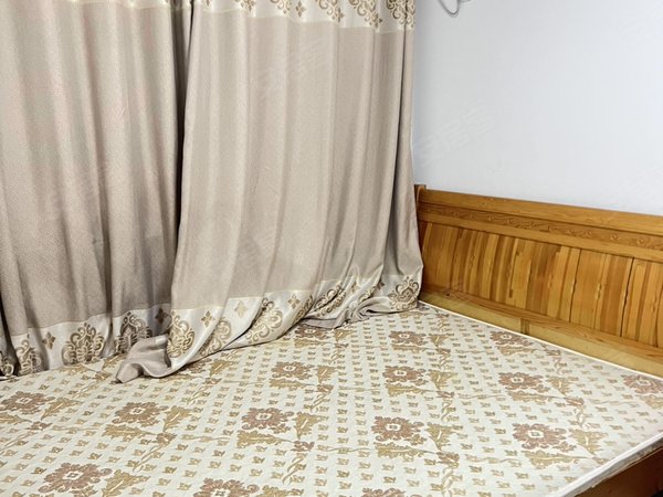 徐州新沂南京路宏基天城宏基天城两室一卫 三个空调 1400月包物业 有钥匙随时看出租房源真实图片