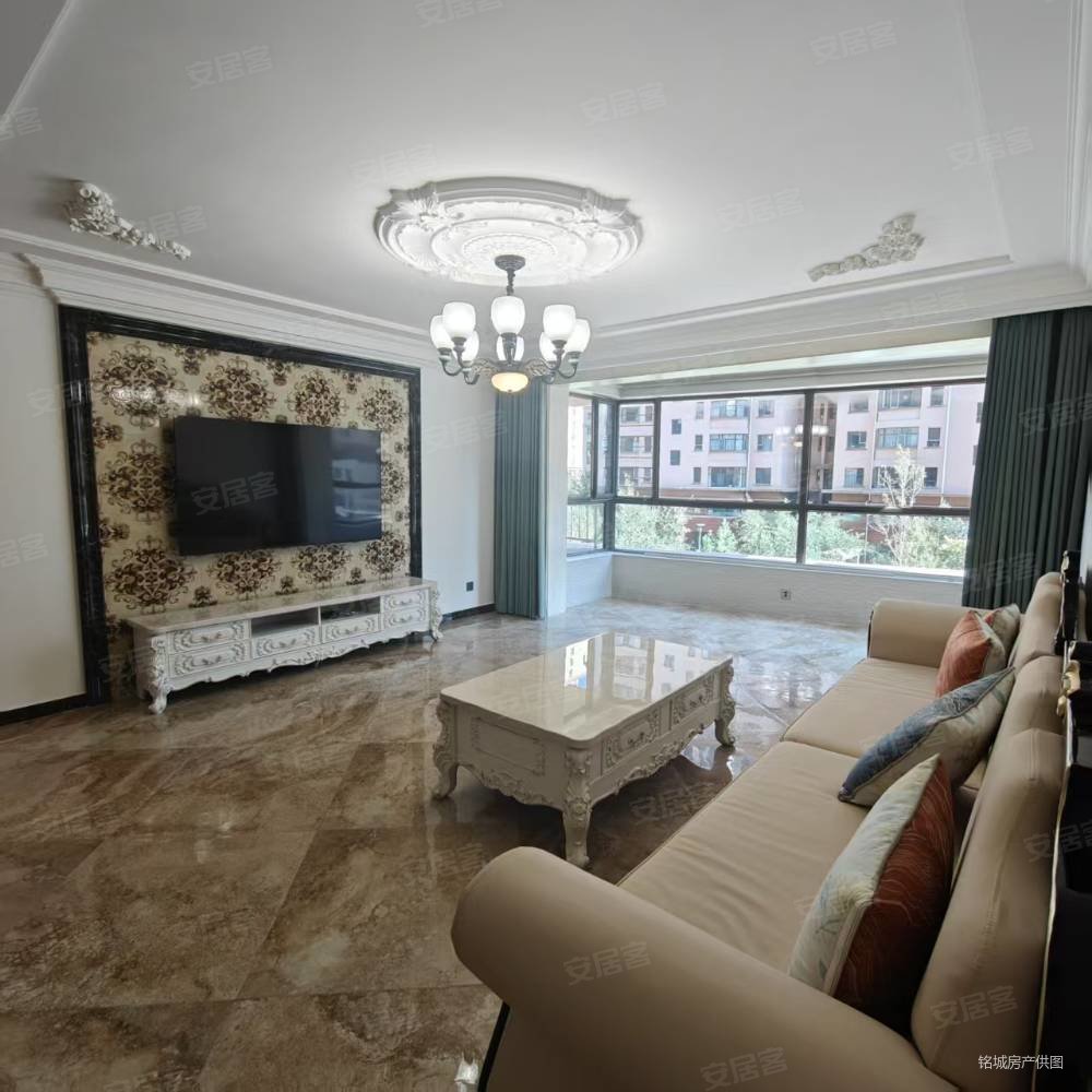 富丽华庭4室2厅1卫182.01㎡南北92.5万