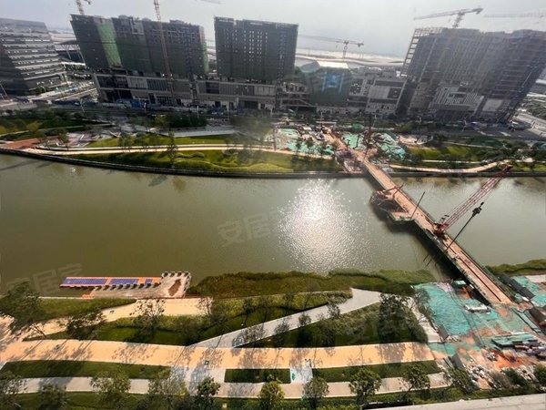 深圳宝安福永会展湾水岸广场刚刚空出,会展湾水岸广场精装修2室,全新