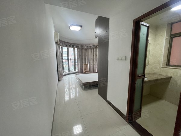 江门蓬江北新嘉悦名都名校1号江侨路嘉悦名都五楼118方简装4房不靠马路租1400元出租房源真实图片