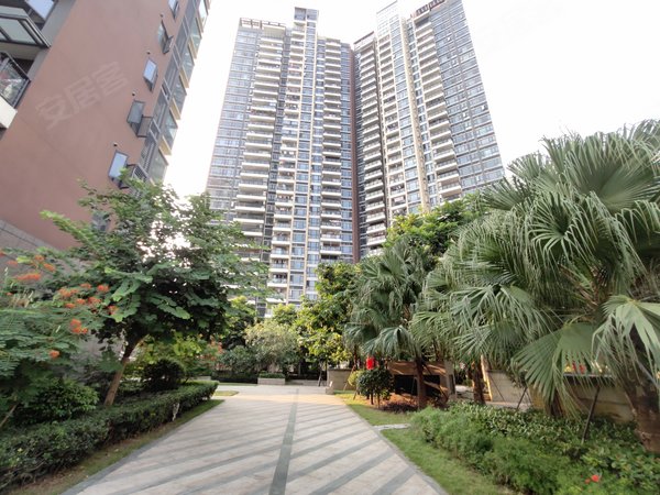 深圳南山西丽天悦南湾留仙洞地铁口物业!