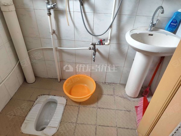 南宁青秀青秀山竹溪新兴苑北区江滨医院旁整租竹溪新兴苑普装 2室配齐视野开阔可拎包入住出租房源真实图片