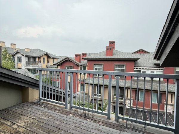 沈阳浑南棋盘山万科翡翠别墅(万科惠斯勒)沈阳别墅出租 棋盘山 联排