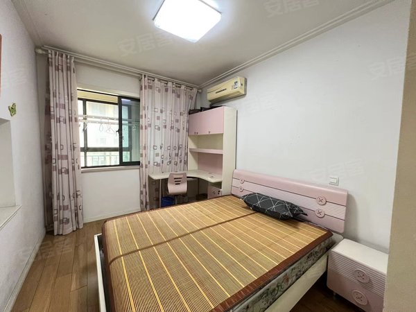 常州武进大学城美景公寓美景公寓 3室2厅2卫 精装修 电梯房 130平出租