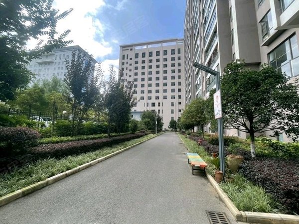 金博西湖园精装房,家具齐全,业主保养好,拎包入住,麒麟租房-曲靖58
