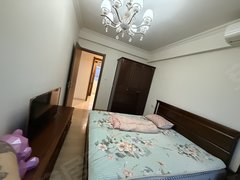 金坛新城吾悦广场鑫城大道吾悦边上,碧桂园三室两厅两卫,精装修设施齐全,周边配套齐全出租房源真实图片
