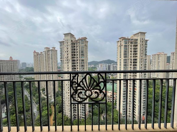 广州增城荔城锦绣御景国际步行敏捷广场 首租配齐 国际3房2卫 业主好