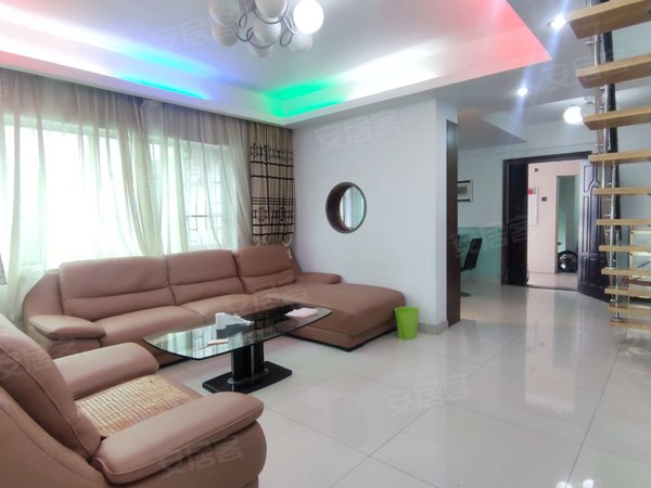 东莞清溪清溪城区嘉信广场嘉信广场  房源采光好,南北通透带大平层