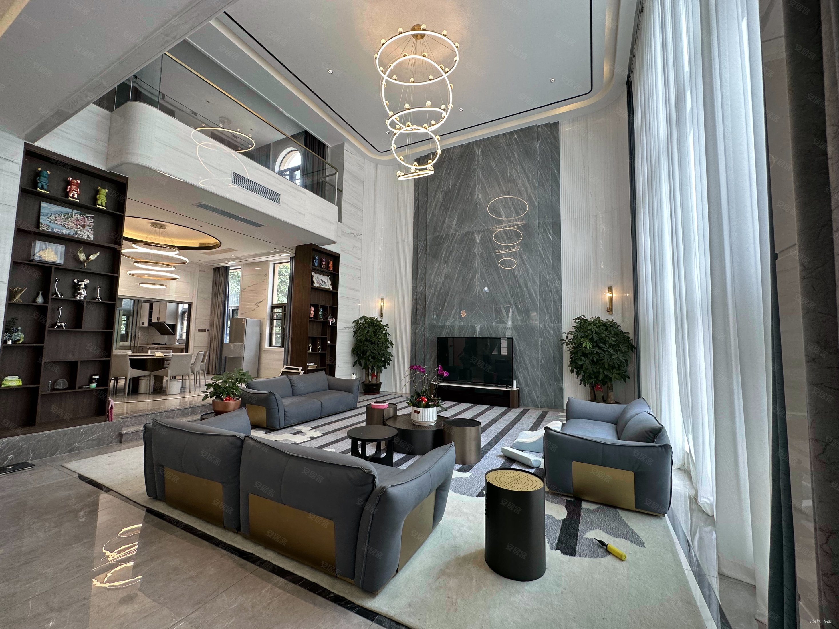 锦绣山河675平独栋别墅豪华装修带大花园550平急售