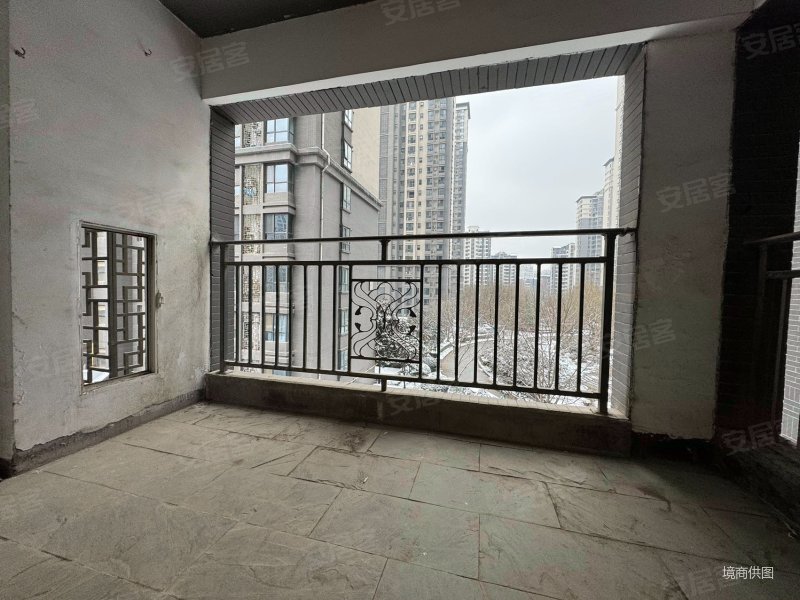 西安房产网>西安二手房>曲江新区二手房>南湖二手房>中铁梧桐苑>800