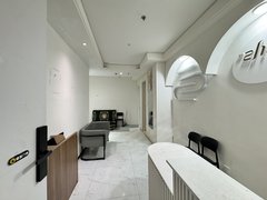 北京朝阳望京业主植租 麒麟社三室 高层 价格便宜 维一一套 随时看房出租房源真实图片