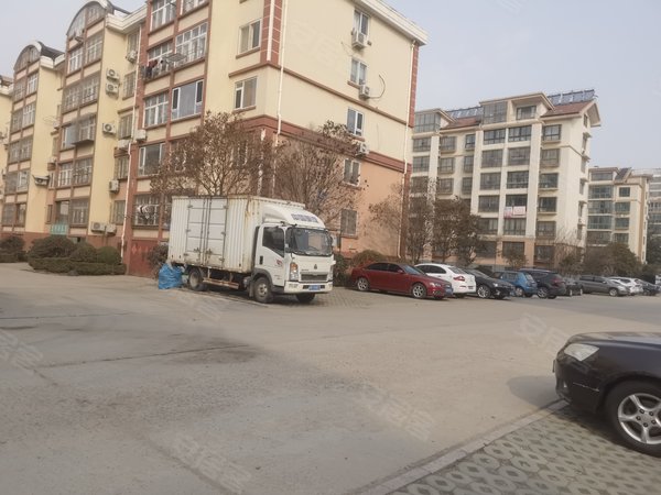 【多图】向阳小区(城阳),家佳源租房,紧邻万达 门口就是大北曲集 2楼