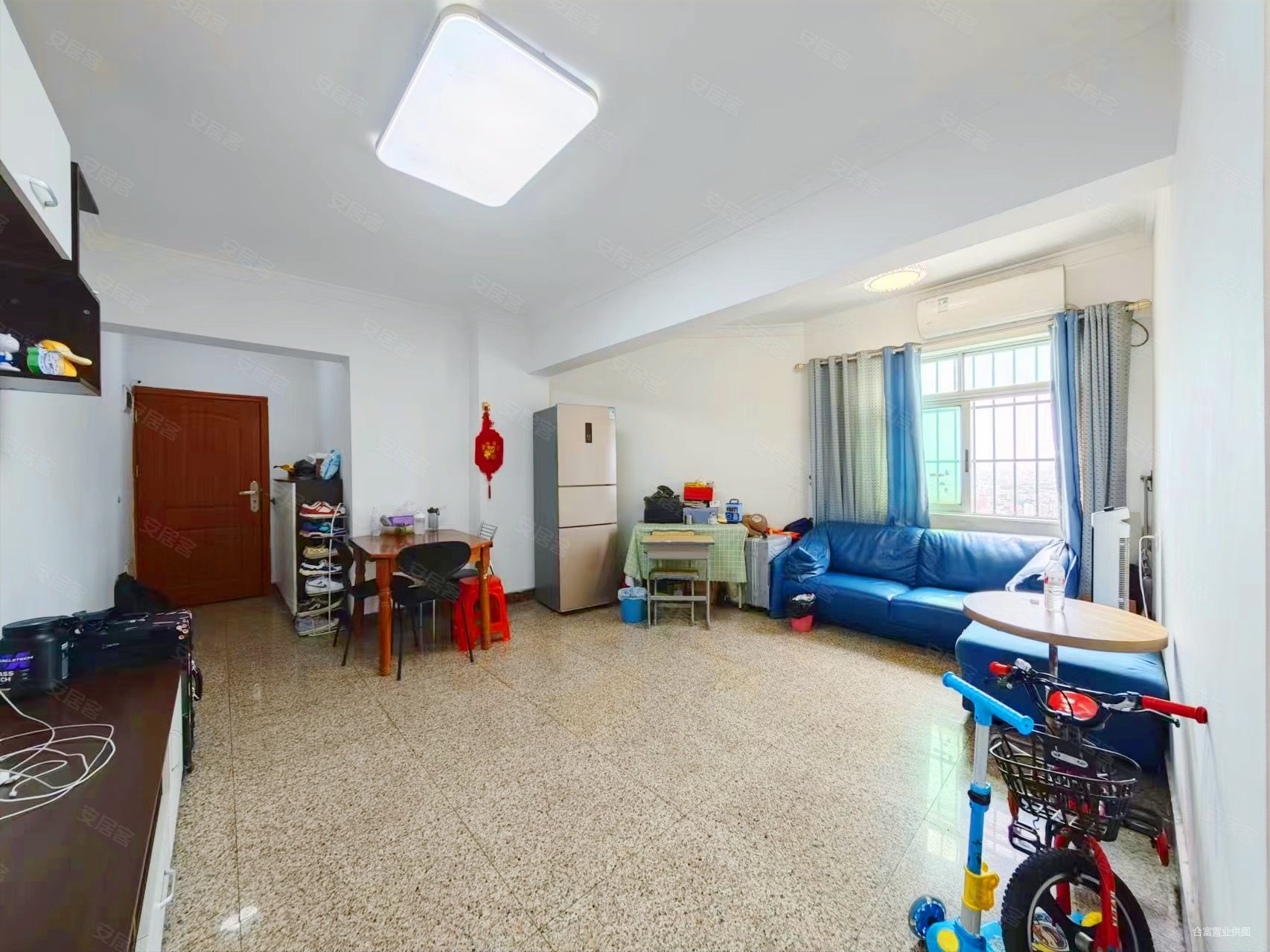 银海花园 高楼层视野无遮挡 商业配套成熟 交通便捷 有电梯