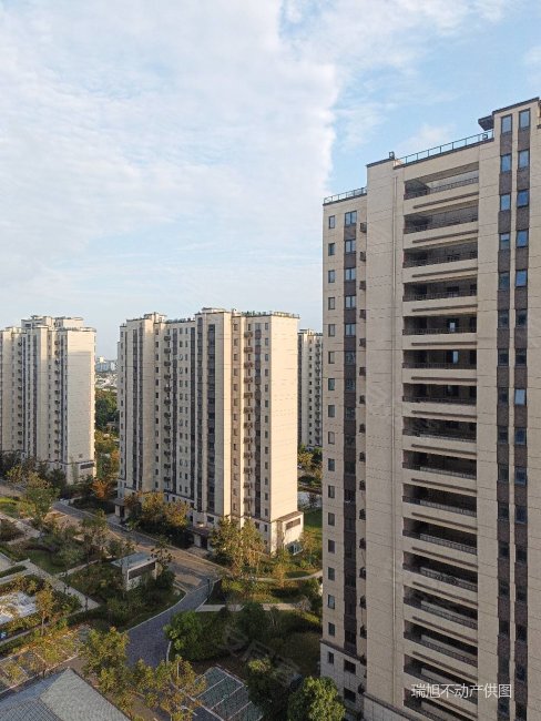 苏州房产网>苏州二手房>吴江二手房>汾湖二手房>光樾华庭>