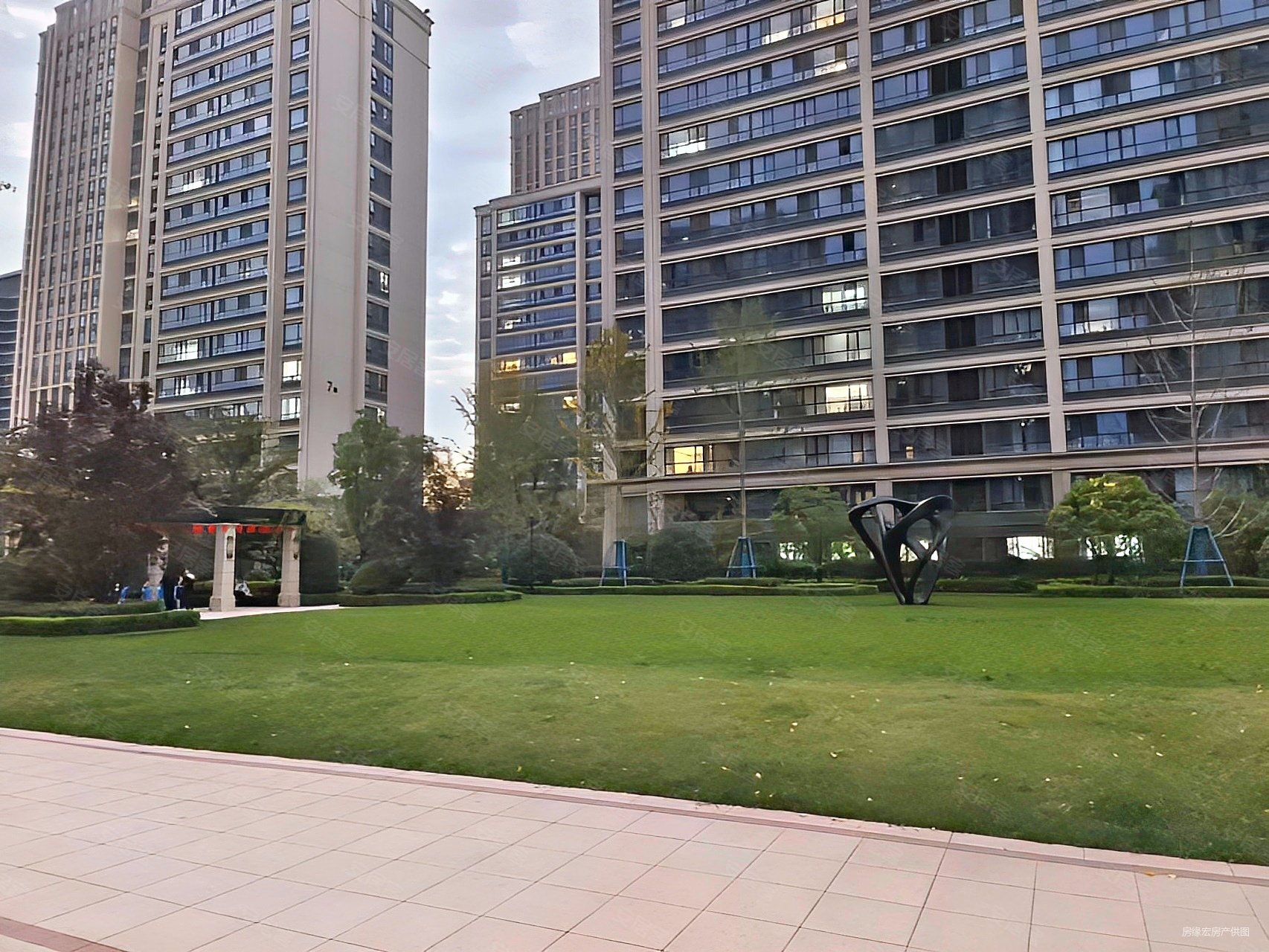 陆港绿城西安全运村子衿苑北苑