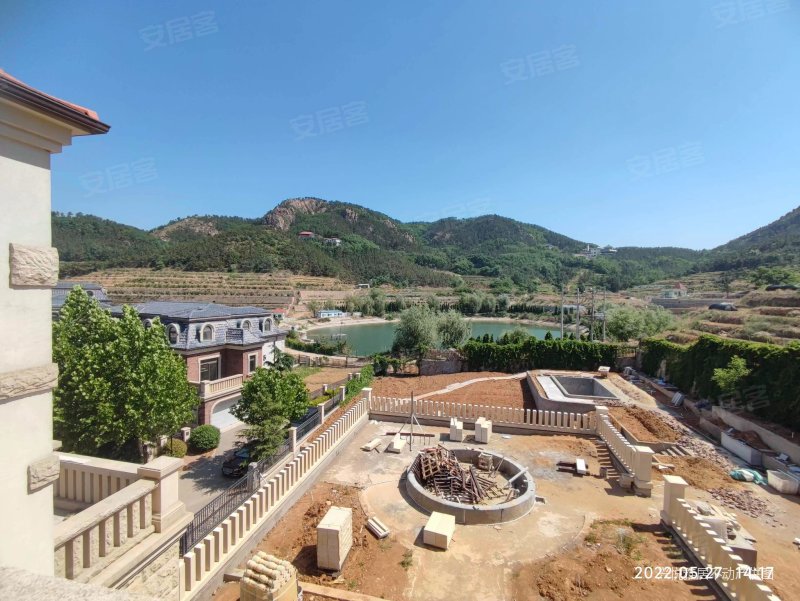 海信依云谷别墅