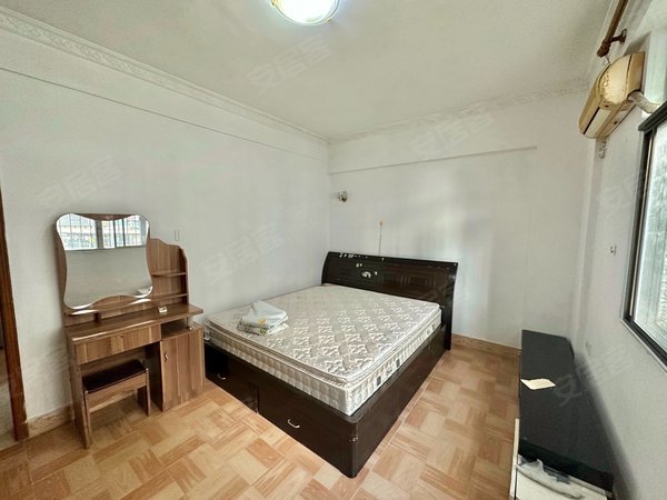 珠海香洲柠溪华丽花园柠溪华丽市场旁(实景拍摄)看小区中间楼层3房