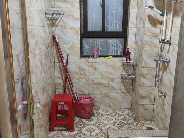 泉州泉港后龙镇港通公园1号怡庭酒店后面大三房 公园一号 三房两卫