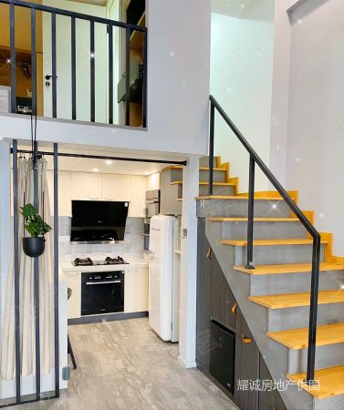 精装现房跃层(通燃气民用)带家具家电~业主包税急售,融创香璟台西苑