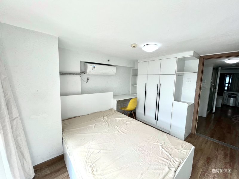 白领公寓3室2厅2卫40㎡南18万