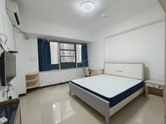 温馨精装一房出租 1.8米大床舒服正地铁口融圣国际宇成哈