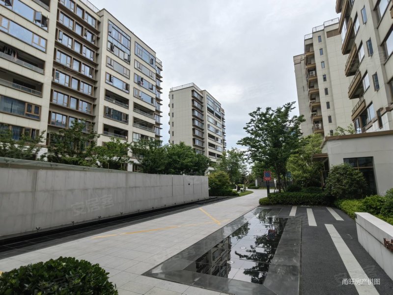 祥生金麟府洋房 全新毛坯 得房率高 远离高架 诚心出售