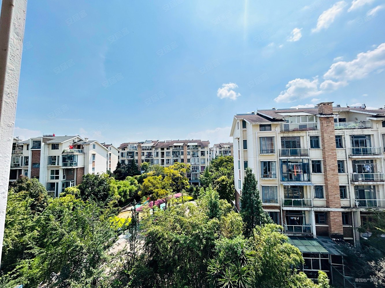 滇池卫城蓝湾地铁口花园洋房跃层送露台采光很好南北通透一梯两户