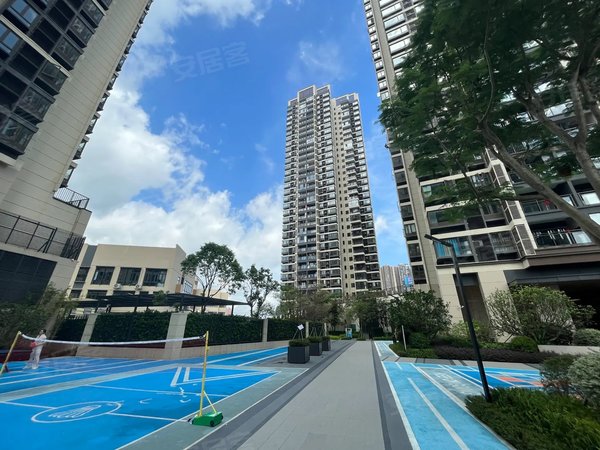 深圳坪山坪山润樾山花园坪山高中园旁 润樾山精装二房   新人民医院