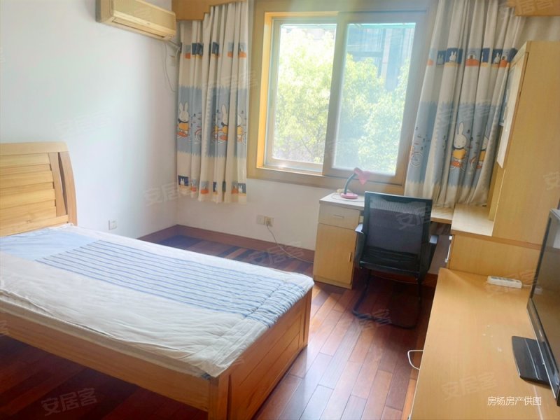 玄武湖解放门旁台城花园小区带电梯 三房两卫 环境好 好停车