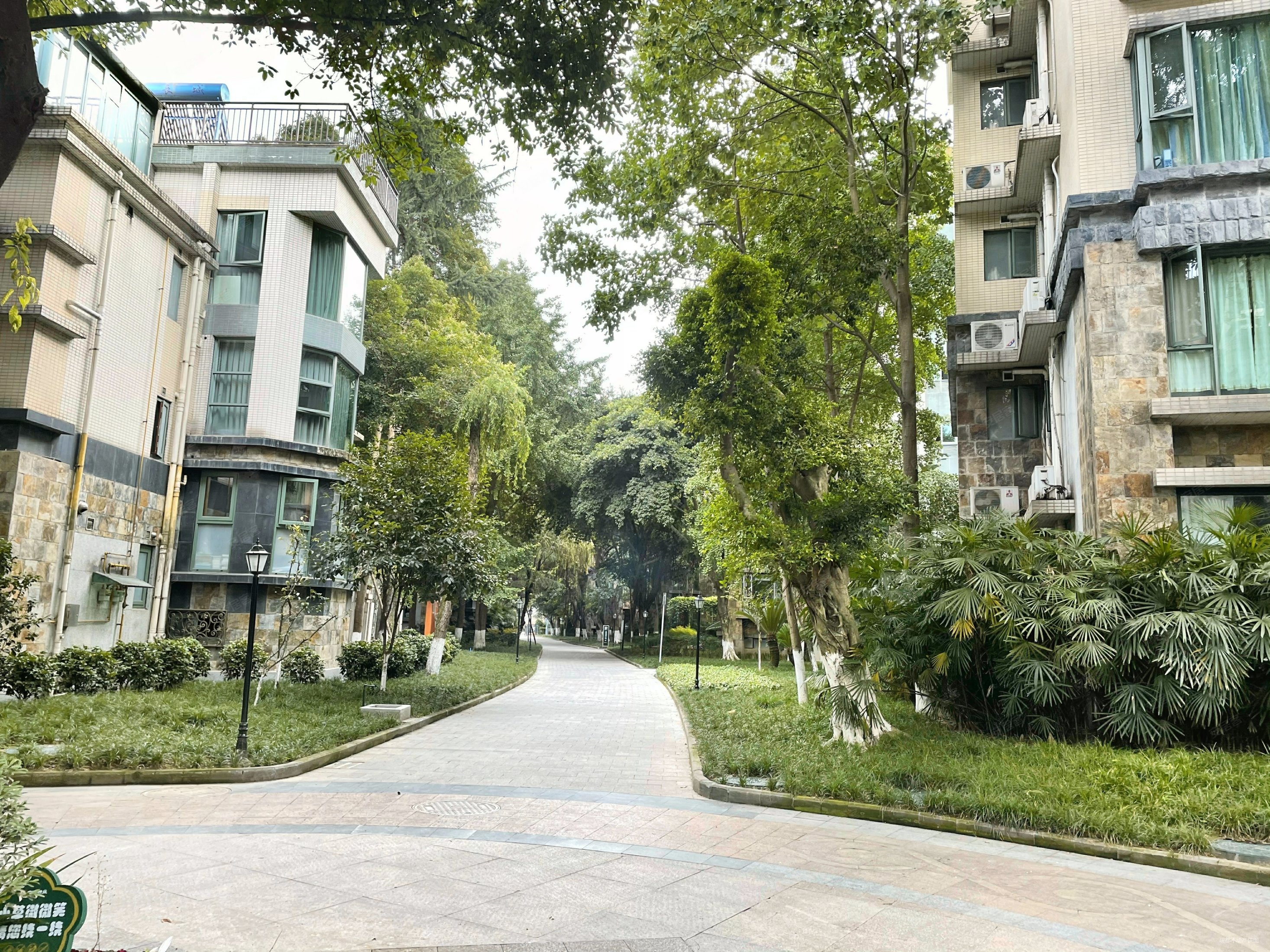 成都房产网>成都二手房>高新区二手房>神仙树二手房>中海名城>